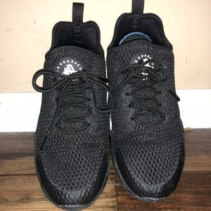 Black nike hurrache